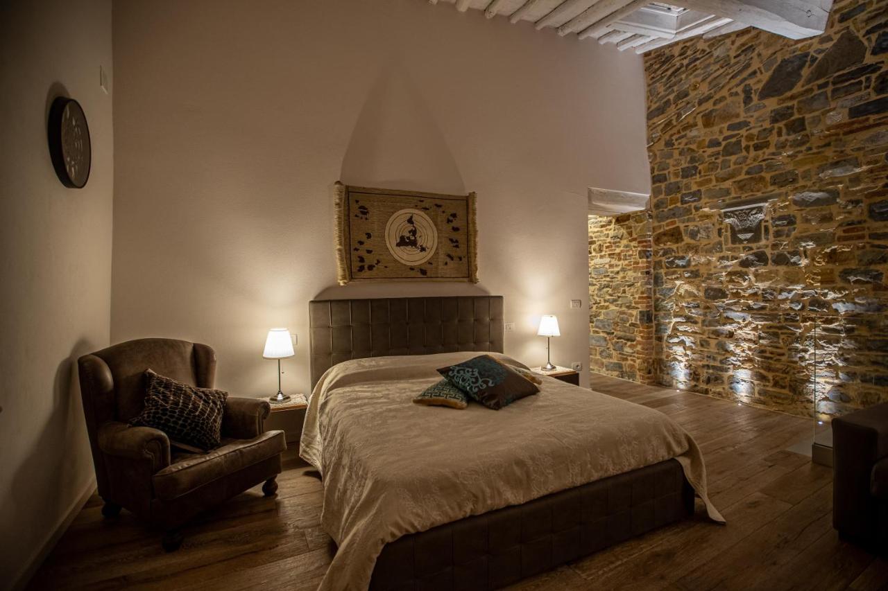 Old Medieval Apartment San Donato in Poggio Exterior photo